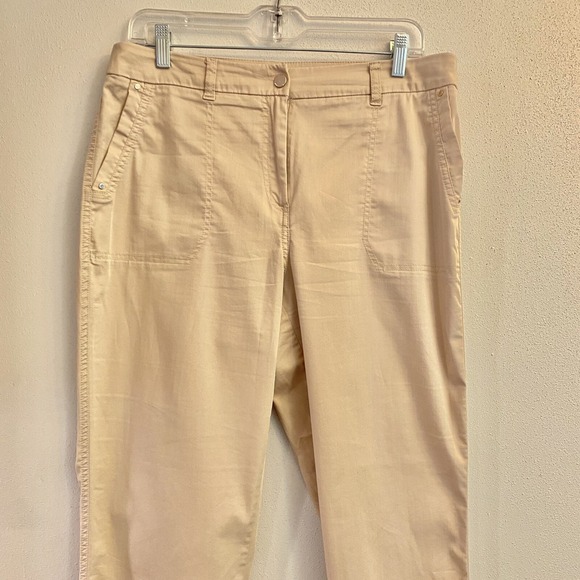 CHICO'S SIZE 1 Size Beige Luxe Ankle Crop Pants Soft Lightweight - Picture 2 of 11